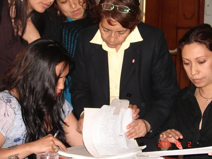 Trabajo en grupo con docentes · Colegio San Francisco de Borja